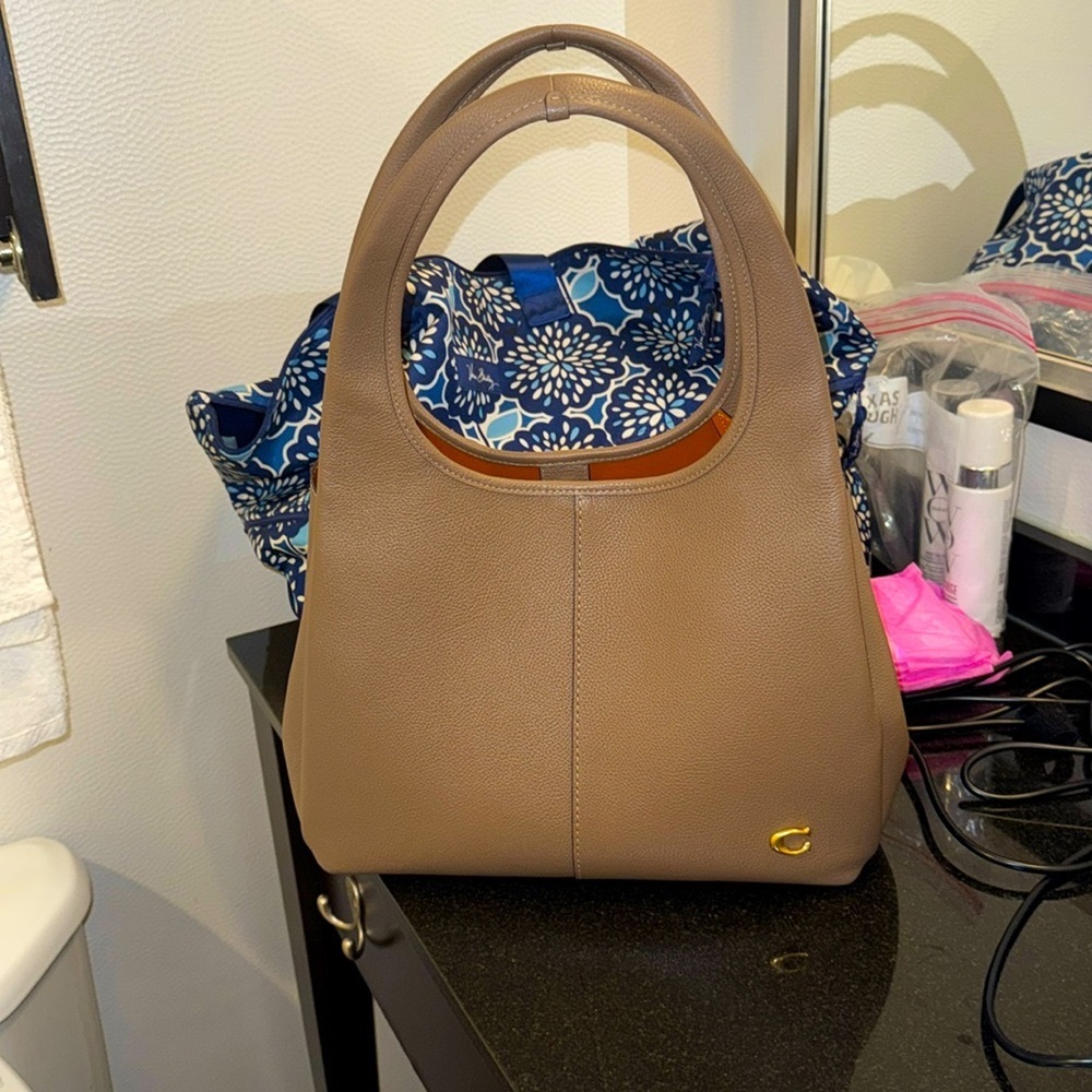 The Largest Lana Shoulder Bag In the South!